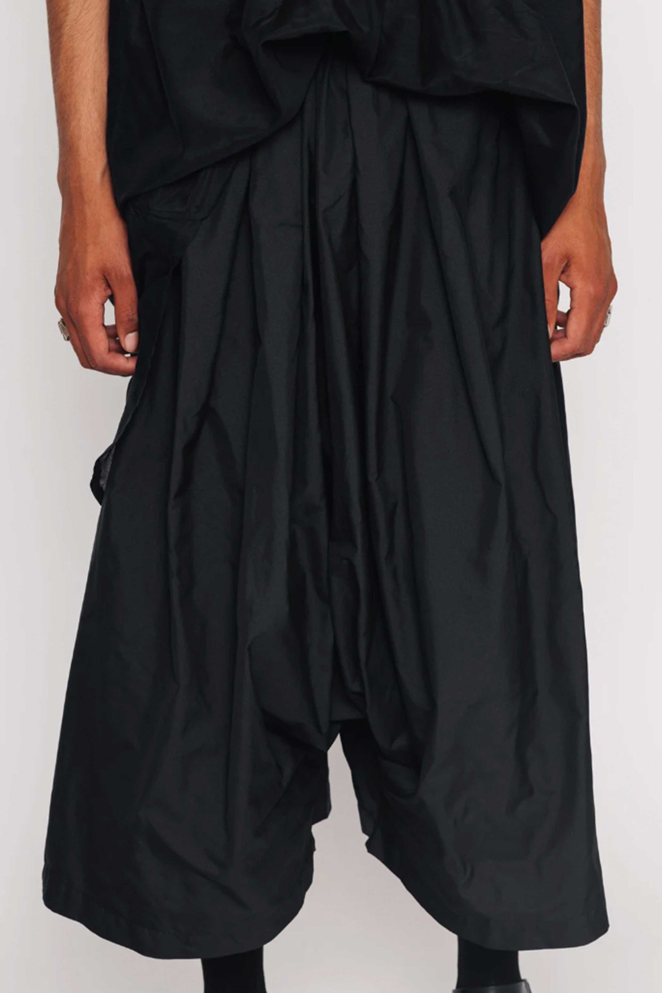 Drawstring drop crotch culottes | Cotton | Black